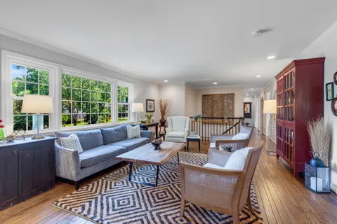 $1,250,000 | 1702 Mason Hill Drive, Alexandria, VA 22307