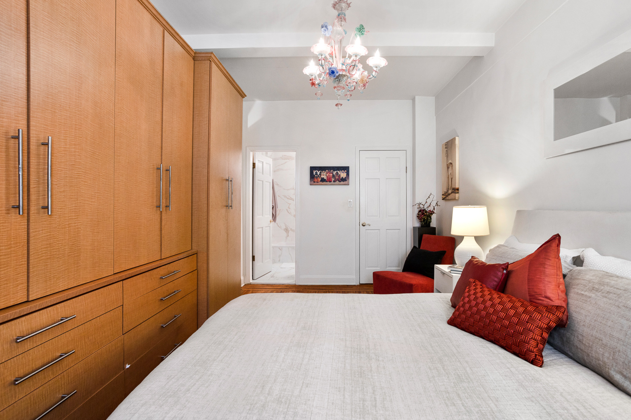 215 West 75th Street, Unit 3A Manhattan, NY 10023 - Photo 10 of 23