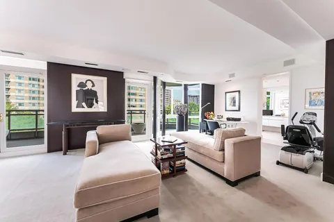 $5,200,000 | 5630 Wisconsin Avenue, Unit 805, Chevy Chase, MD 20815