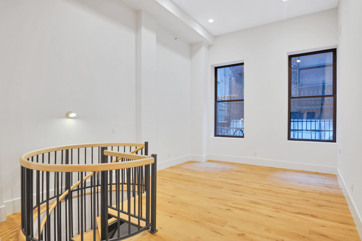 45 White Street, Unit 1D Manhattan, NY 10013 - Photo 3 of 9