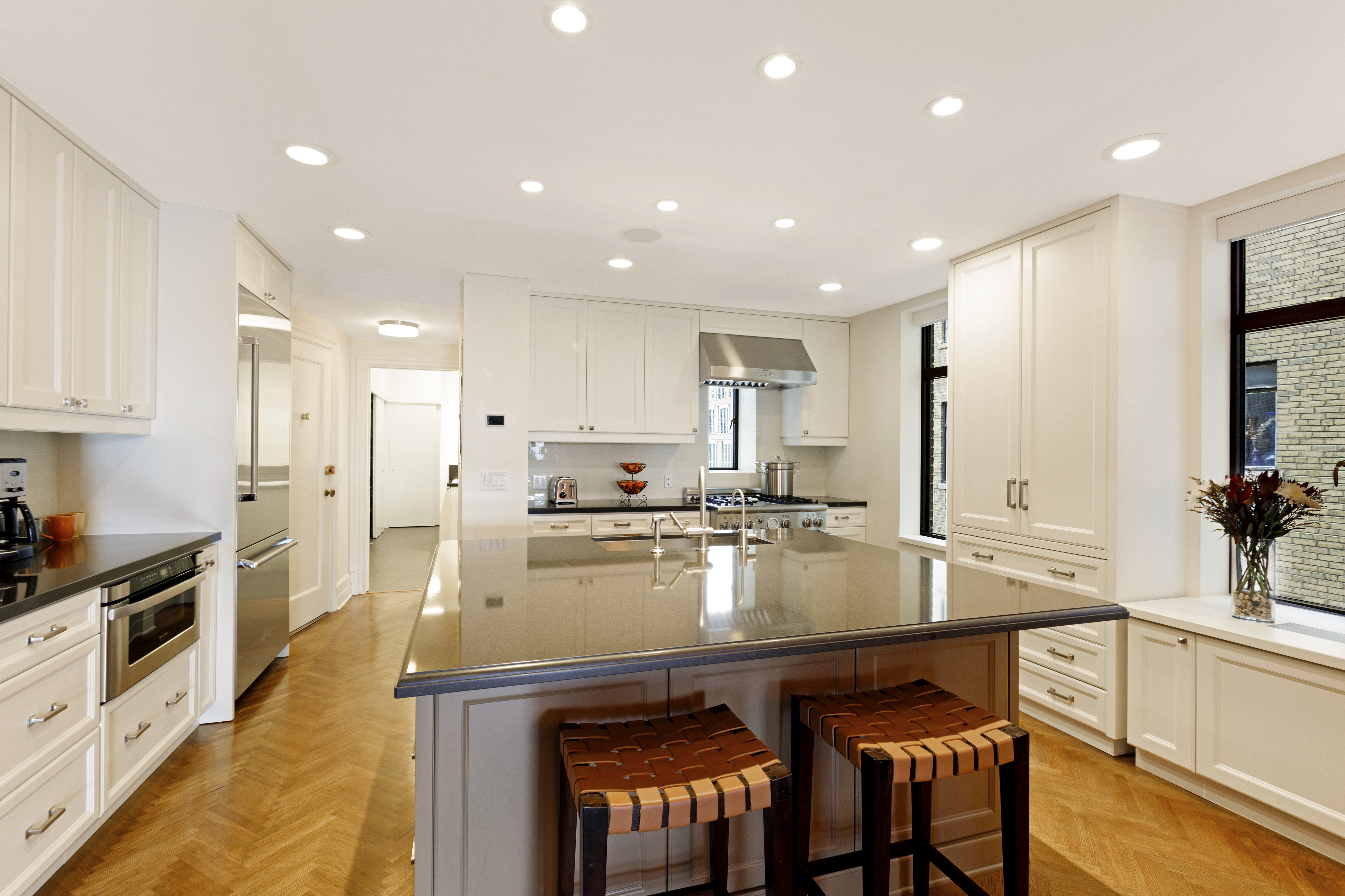 55 Central Park West, Unit 13E Manhattan, NY 10023 - Photo 17 of 26