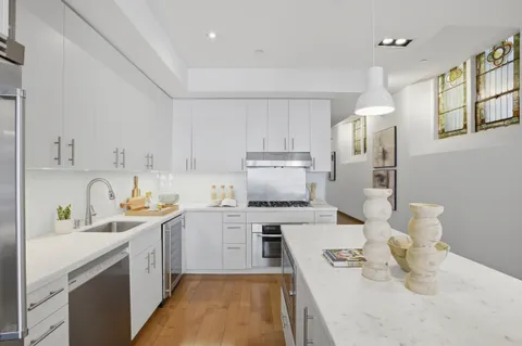 $2,600,000 | 135 West 4th Street, Unit 2W | Greenwich Village