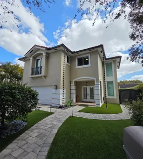 $1,299,900 | Southwest 13th Street, West Miami, FL 33144