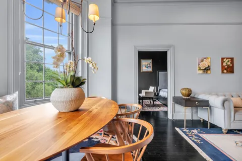 $2,680,000 | 60 Commonwealth Avenue, Unit 7, Boston, MA 02116