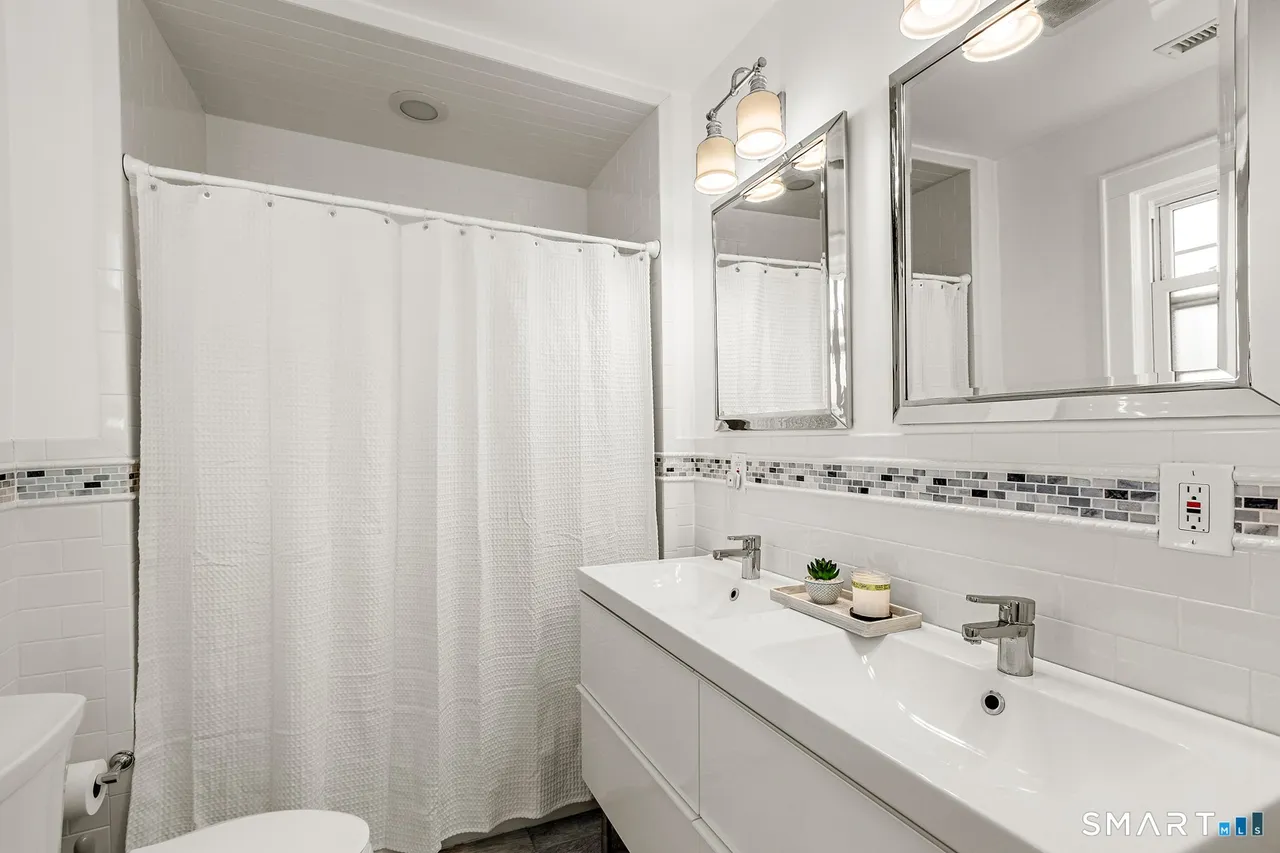 15 Charles Street Darien, CT 06820 - Photo 10 of 15