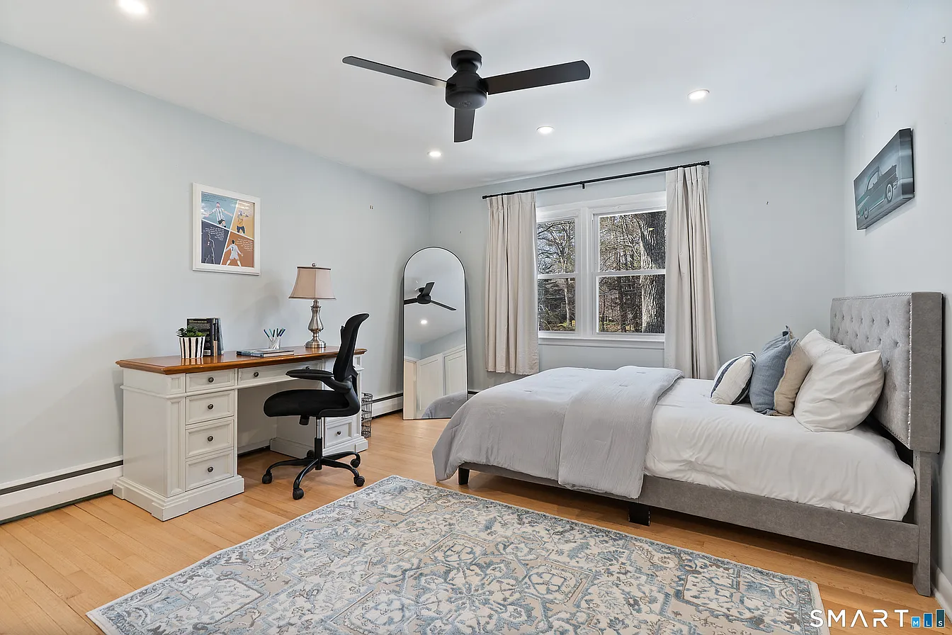 202 Fox Ridge Road Stamford, CT 06903 - Photo 14 of 40