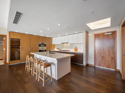 $3,495,000 | 1555 Kapiolani Boulevard, Unit 2002, Honolulu, HI 96814