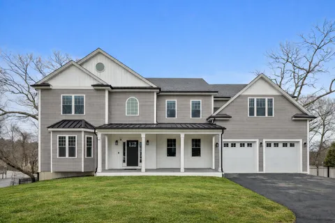 $1,925,000 | 41 Peach Orchard Road, Burlington, MA 01803