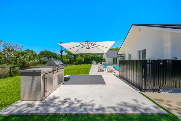 $2,925,000 | 9201 Southwest 102nd Street, Miami, FL 33176
