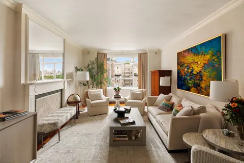 $3,475,000 | 25 Central Park West, Unit 14R | Upper West Side