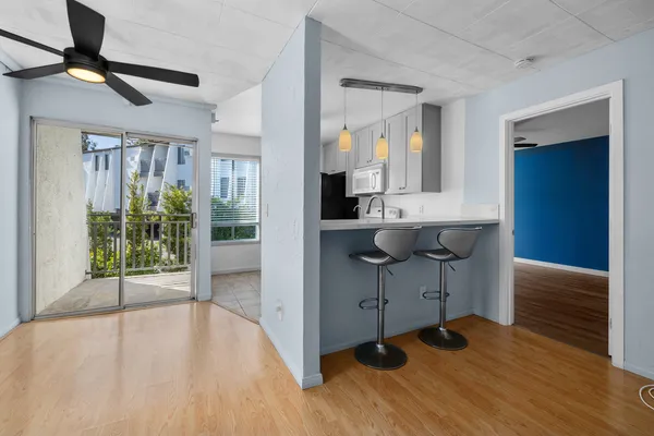 $375,000 | 7506 Parkway Drive, Unit 201, La Mesa, CA 91942