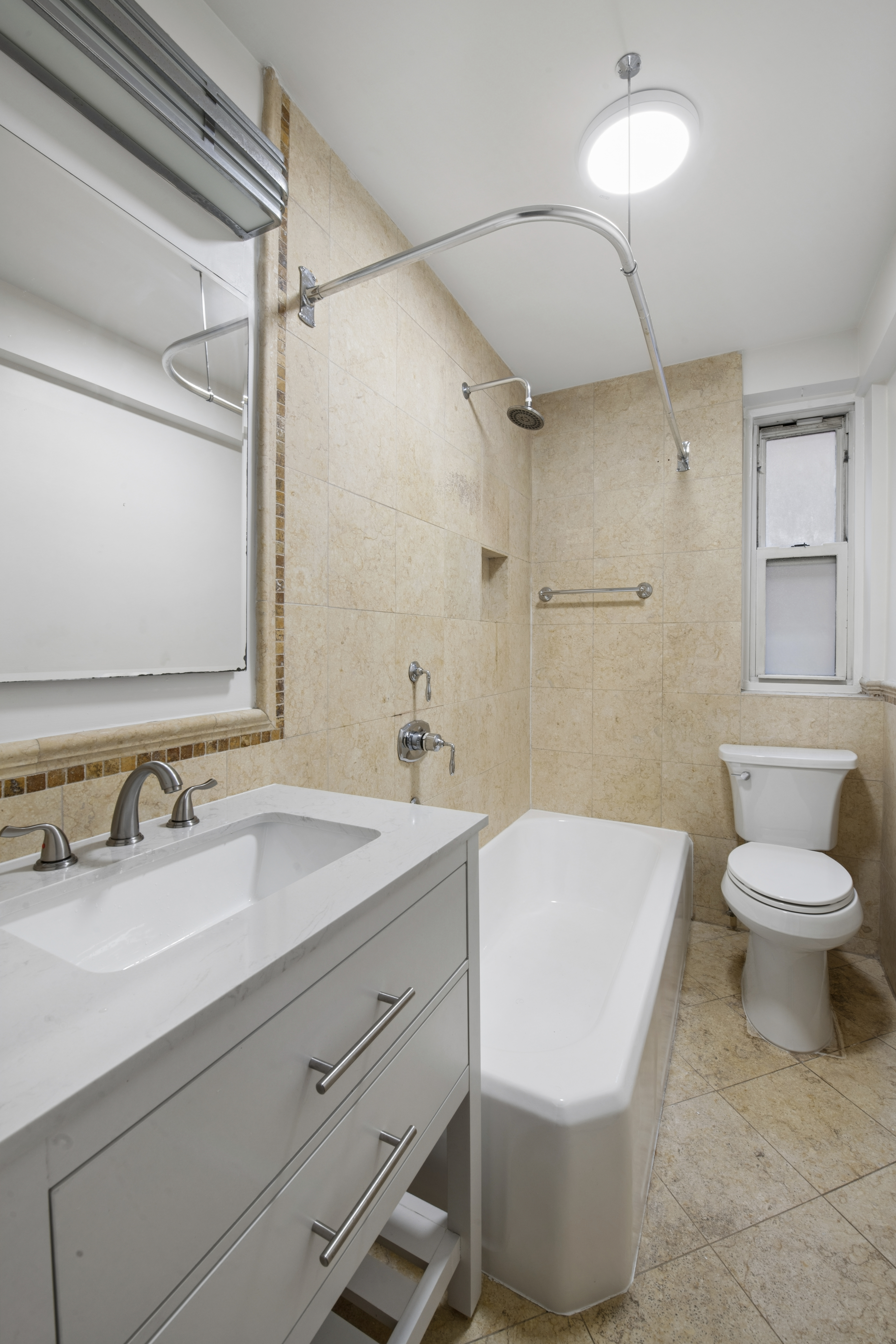 177 East 77th Street, Unit 5D Manhattan, NY 10075 - Photo 9 of 13 Gallery Image 9