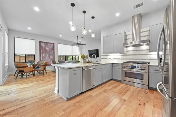 $849,900 | 3115 Clawson Road, Austin, TX 78704