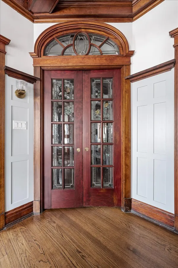 $1,200,000 | 457 West Fullerton Parkway, Unit 2W, Chicago, IL 60614