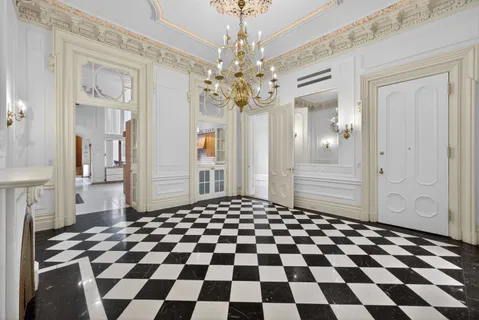 $12,500,000 | 132 Remsen Street, Unit 4 | Brooklyn Heights