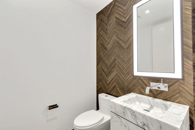 1 West End Avenue, Unit 16J Manhattan, NY 10069 - Photo 8 of 31