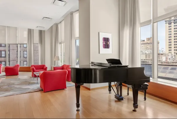 $9,921 | Spruce Street, Unit 12A | Financial District