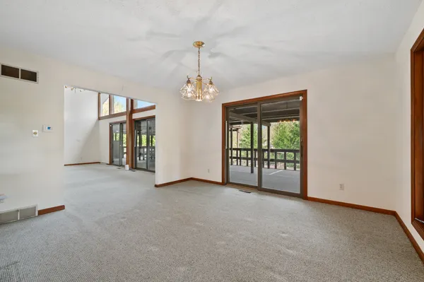 $389,000 | 3132 Lake Road, New Castle, PA 16102