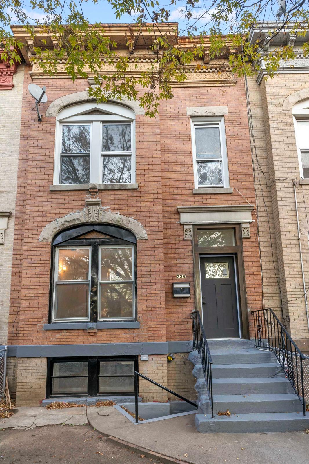 339 East 29th Street Brooklyn, NY 11226 - Photo 6 of 21 a front view of a house
