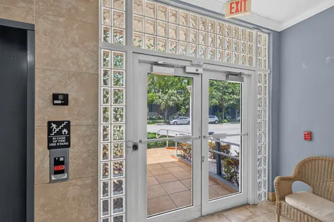 $305,000 | 1060 Northwest 7th Street, Unit 205, Miami, FL 33136