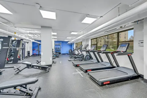 $225,000 | 1 Fordham Hill Ovl, Unit 12C | University Heights