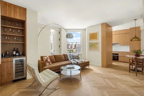 $2,875,000 | 219 West 81st Street, Unit 11G | Upper West Side