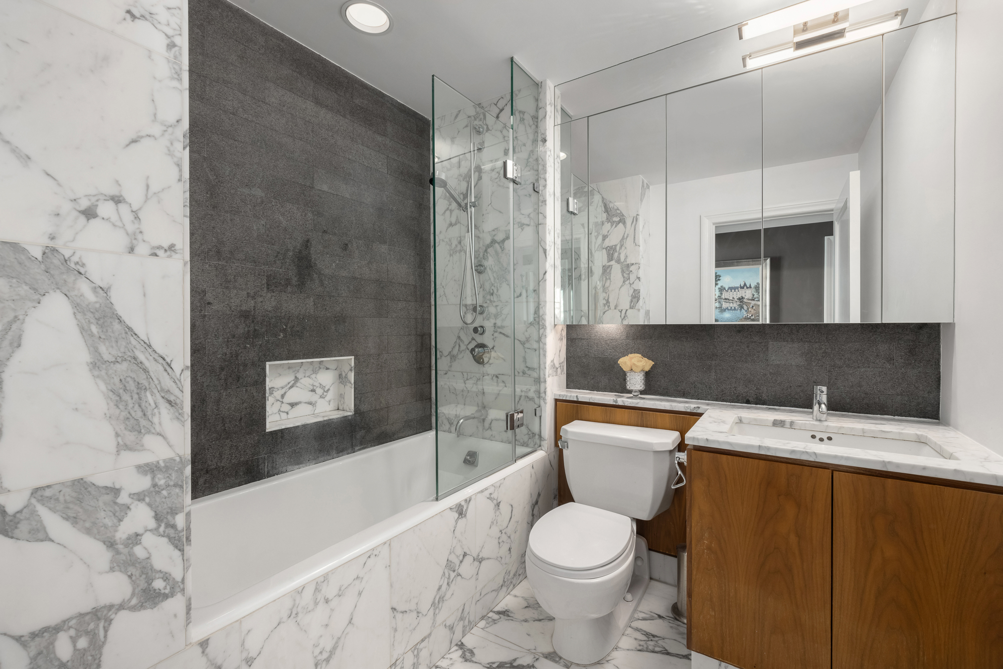 160 Riverside Drive, Unit 11B Manhattan, NY 10024 - Photo 17 of 26 Gallery Image 17