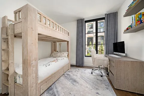 $12,500 | 345 Carroll Street, Unit 2F | Carroll Gardens