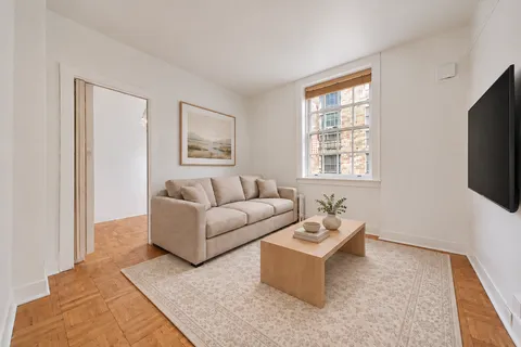 $369,000 | 509 East 77th Street, Unit 5G | Upper East Side