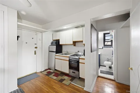 $245,000 | 73-11 Bell Boulevard, Unit 2C | Oakland Gardens