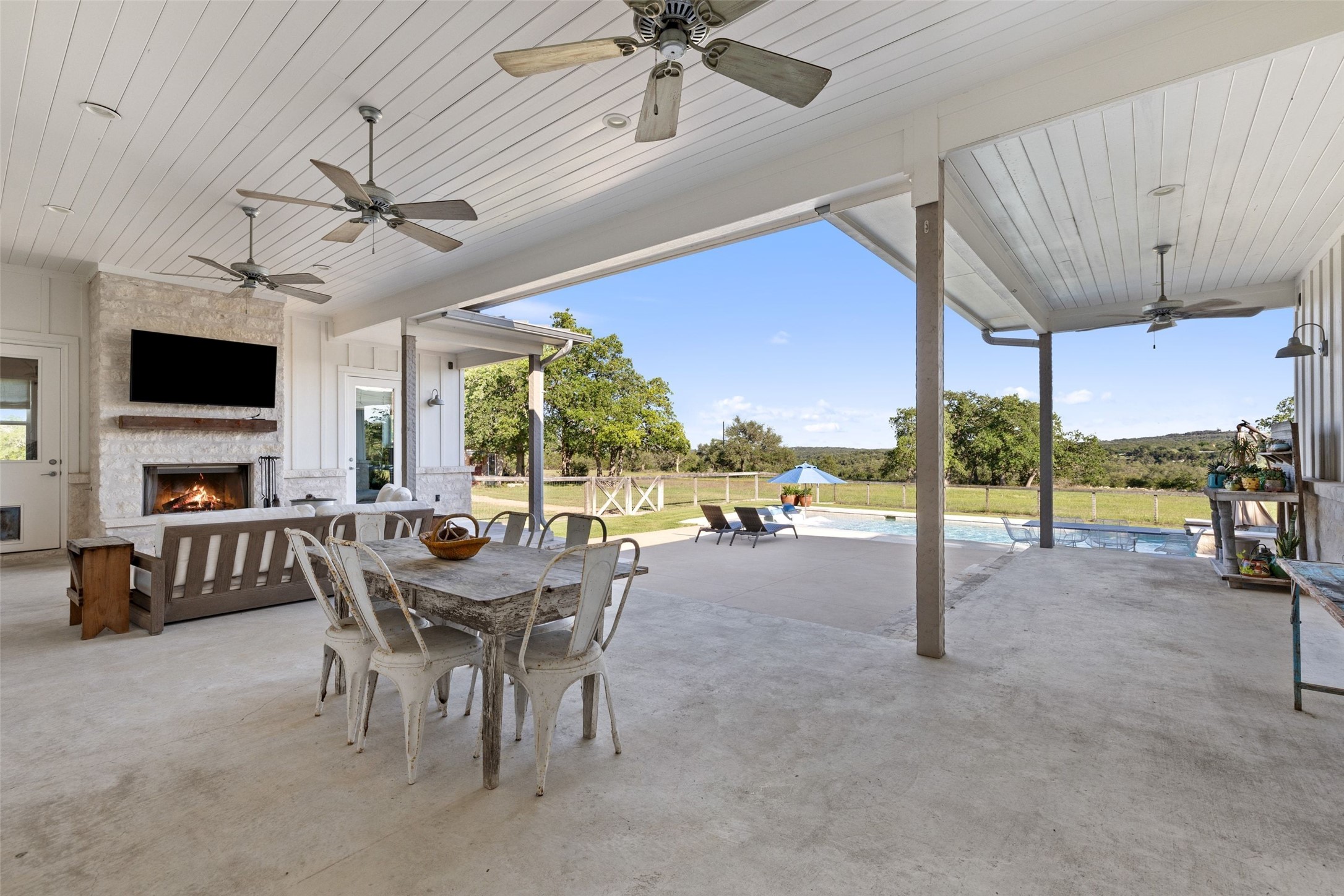 3870B Creek Road Dripping Springs, TX 78620 - Photo 26 of 40 Gallery Image 26