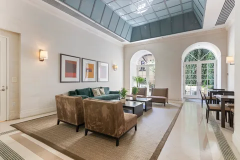$2,100,000 | 400 East 51st Street, Unit 21C | Midtown East