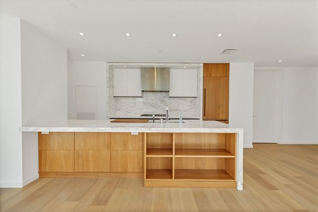 1 West End Avenue, Unit 16J Manhattan, NY 10069 - Photo 4 of 31