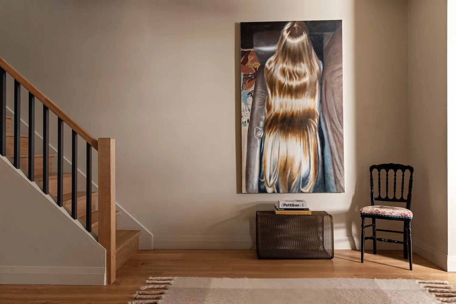 a view of entryway with a mirror