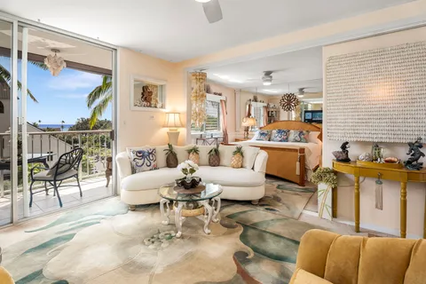 $500,000 | 75-5766 Kuakini Highway, Unit 406, Kailua-Kona, HI 96740