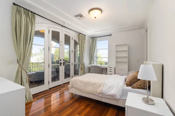 $5,195,000 | 919 South Gretna Green Way, Los Angeles, CA 90049