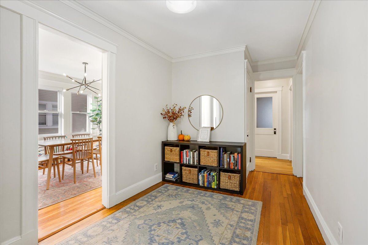 27 Thelma Road, Unit 1 Dorchester, MA 02122 - Photo 3 of 25