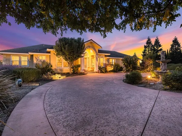 $3,188,000 | 10531 Korn Lane, Gilroy, CA 95020