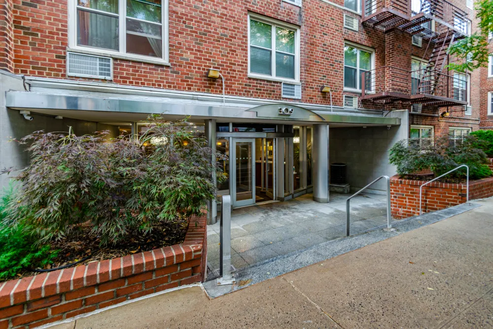 $535,000 | 309 East 87th Street, Unit 5A | Upper East Side