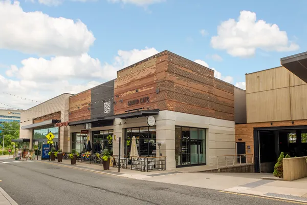 $1,100,000 | 8219 Stonewall Drive, Vienna, VA 22180