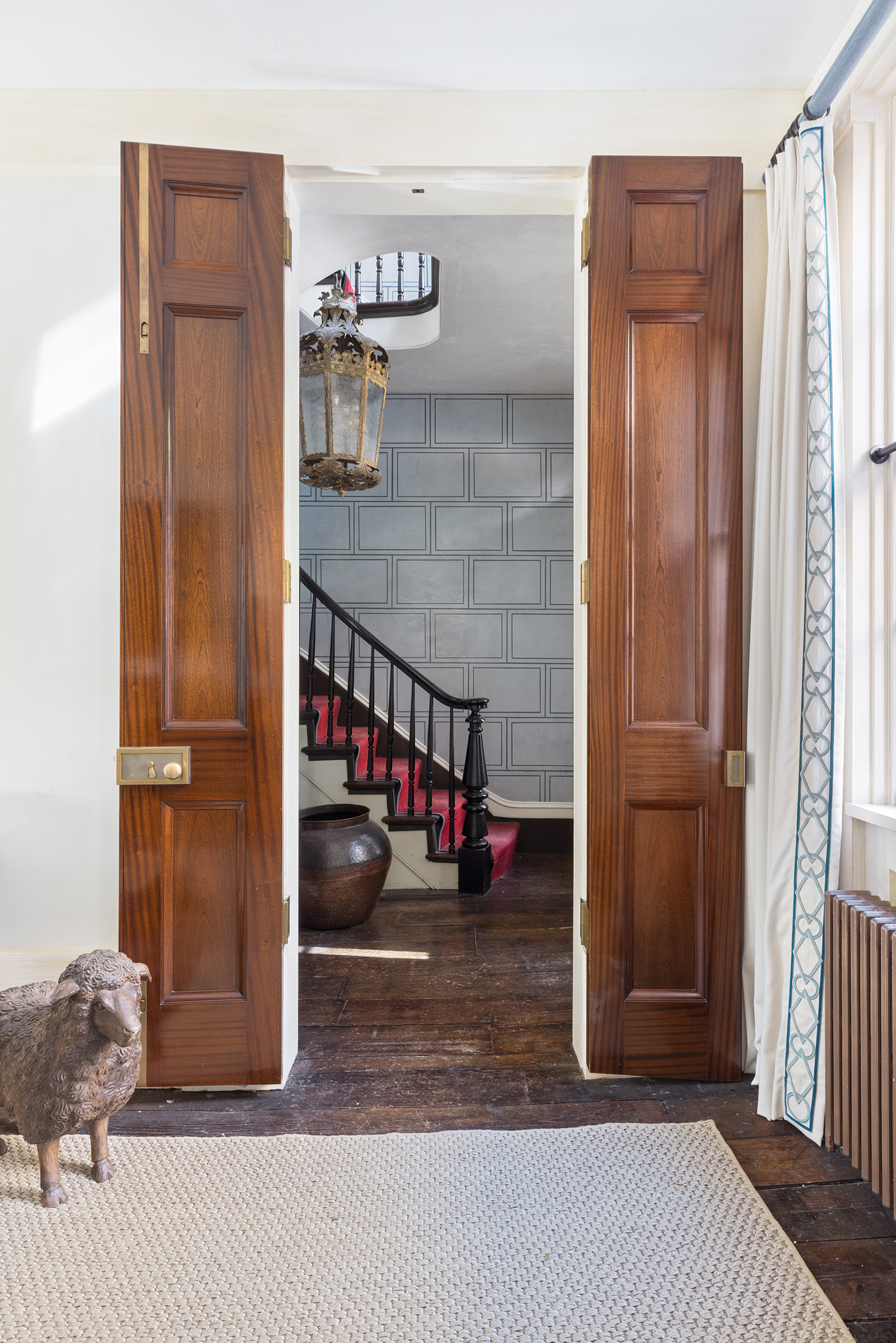 68 Morton Street Manhattan, NY 10014 - Photo 6 of 21 a view of living room