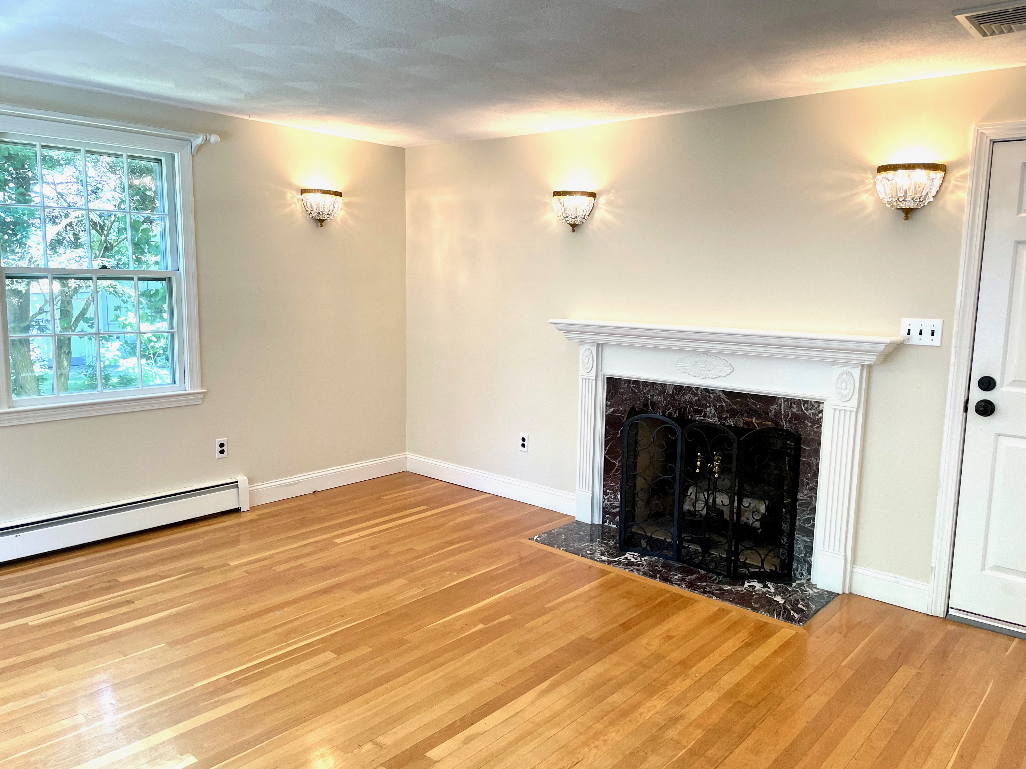 25 Twitchell Street Wellesley, MA 02482 - Photo 9 of 28