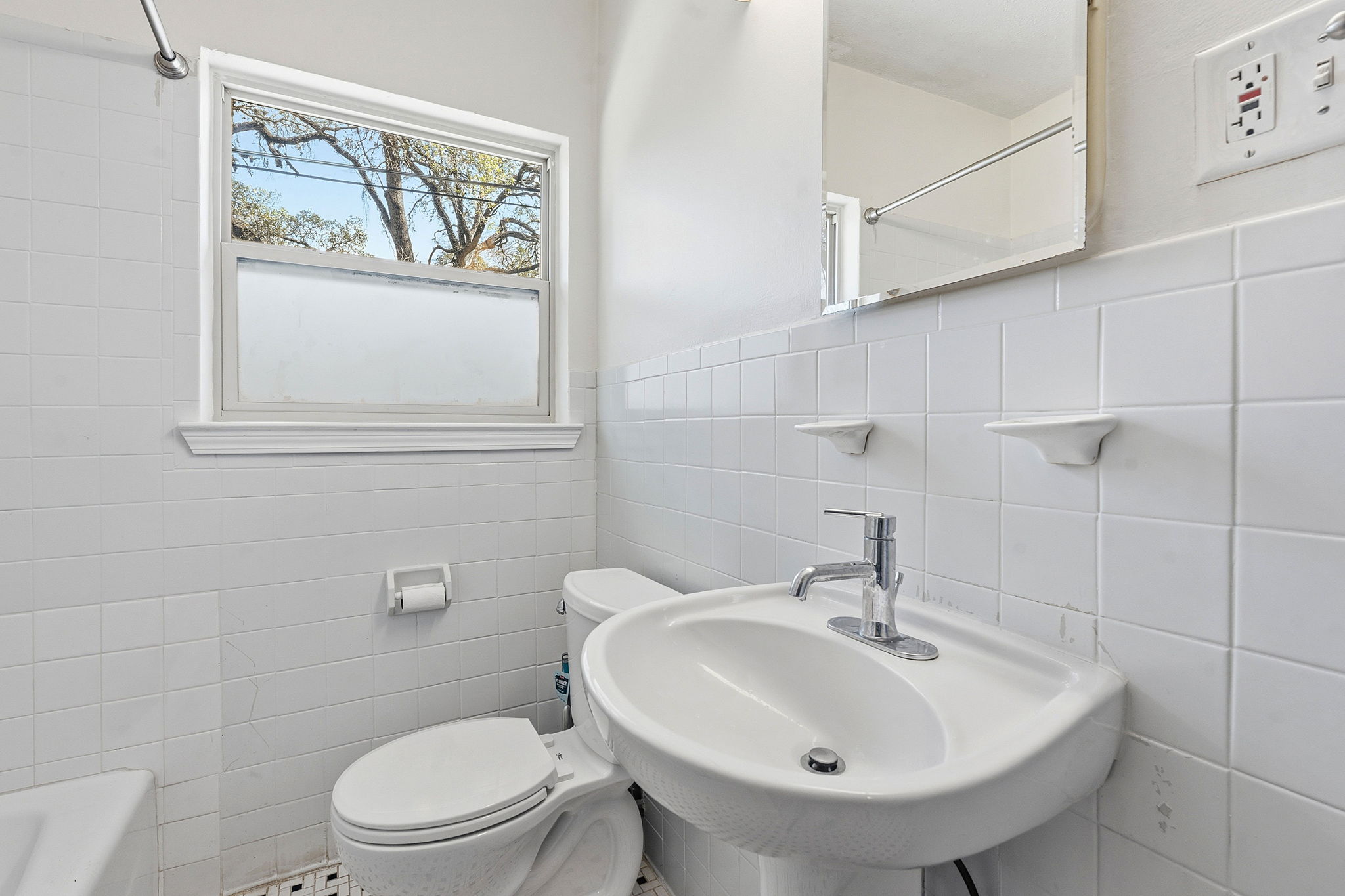 1112 Mission Ridge Austin, TX 78704 - Photo 16 of 29