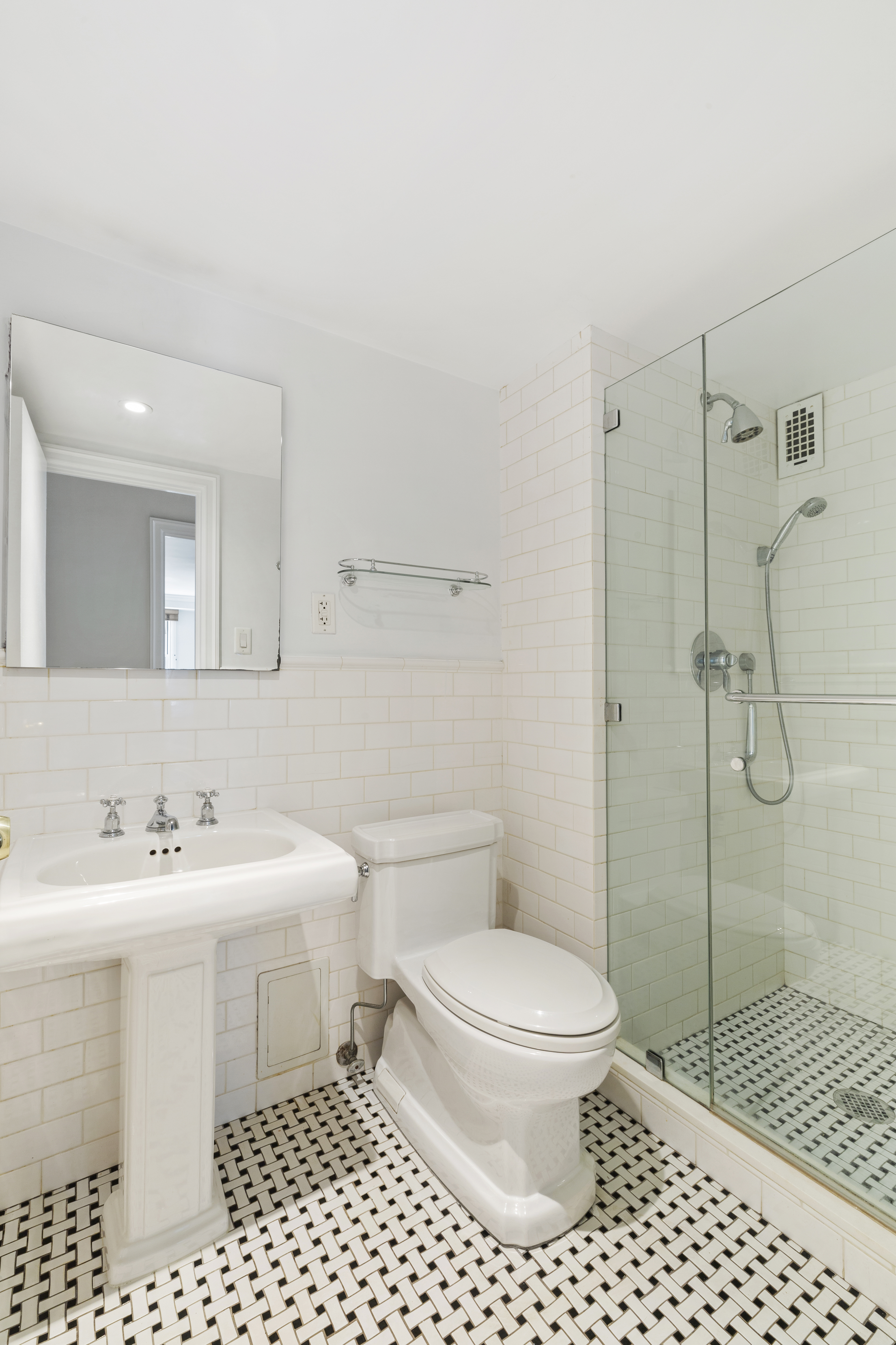 123 East 75th Street, Unit 2E Manhattan, NY 10021 - Photo 10 of 16