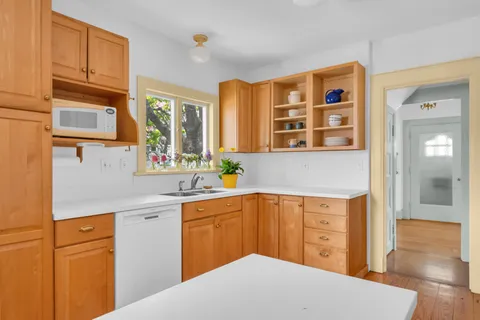 $3,000,000 | 4 Van Zandt Avenue, Newport, RI 02840