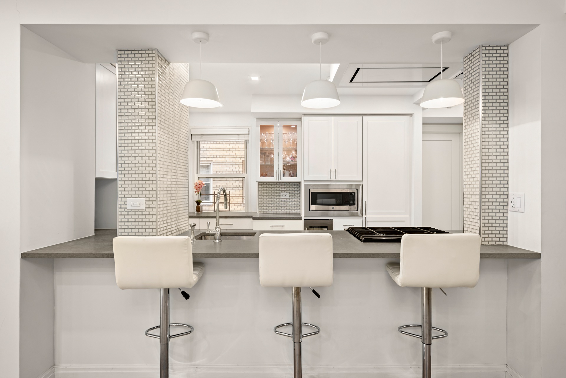 40 East 9th Street, Unit 4F Manhattan, NY 10003 - Photo 2 of 23