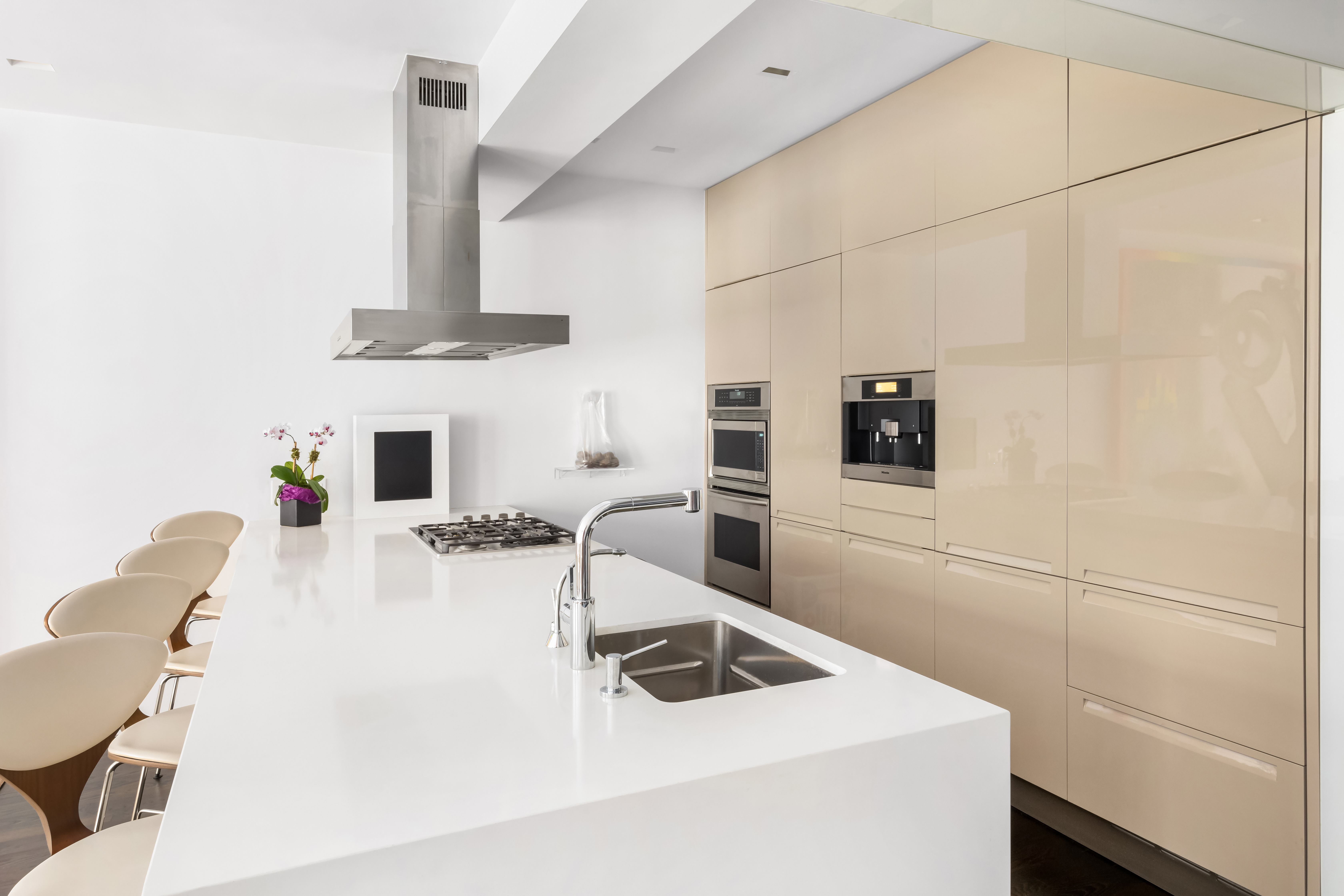 110 East 71st Street Manhattan, NY 10021 - Photo 8 of 20