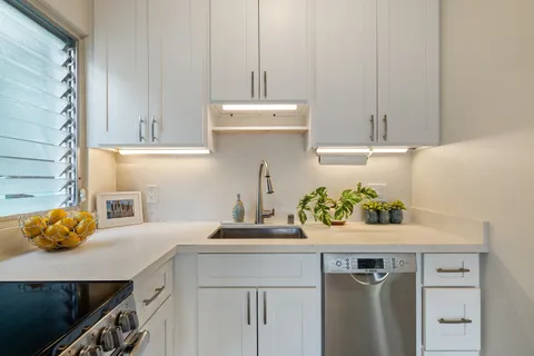 $700,000 | 2957 Kalākaua Avenue, Unit 501, Honolulu, HI 96815