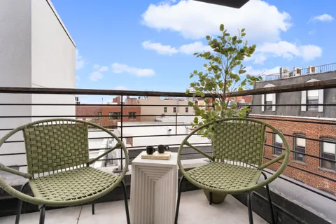 $2,499,000 | 142 North 1st Street, Unit PH | Williamsburg