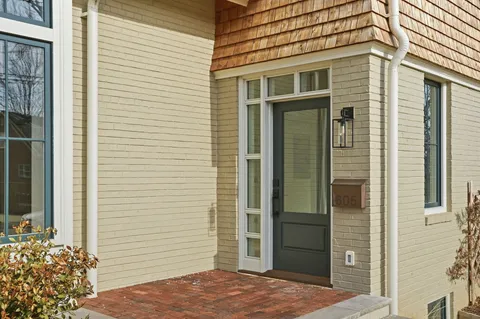 $2,399,000 | 605 Hilltop Terrace, Alexandria, VA 22301